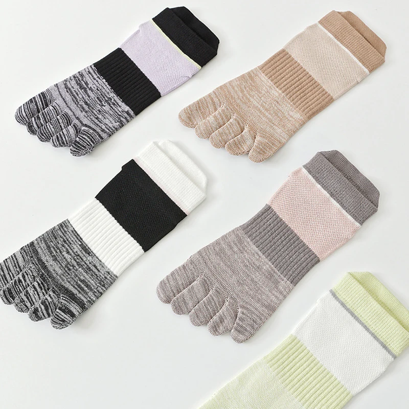 3/5 Pairs Women Five Toe Socks Breathable Mesh Ankle Athletic Socks 100% Cotton Relief Color Block Striped Sports Toe Socks