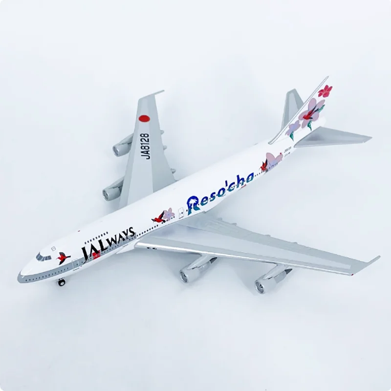 1:400 مقياس الخطوط الجوية اليابانية B747-100 JA8128 سبيكة نموذج الديكور دييكاست نموذج طائرة عرض مجموعة تذكارية هدية