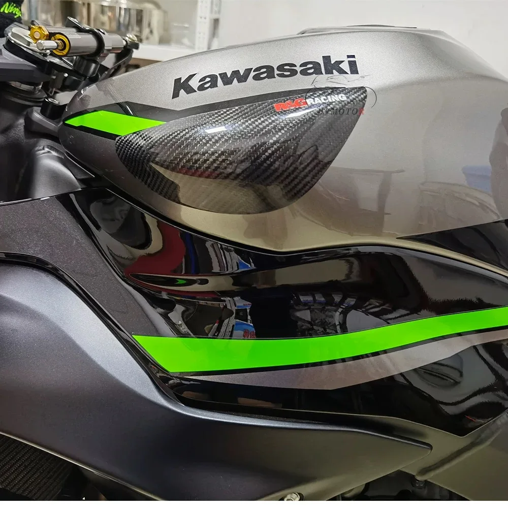 For Kawasaki ZX-6R 636 / 2019 2020 2021 2022 2023 2024 2025 Motorcycle carbon fiber fuel tank guard housing decorative slider