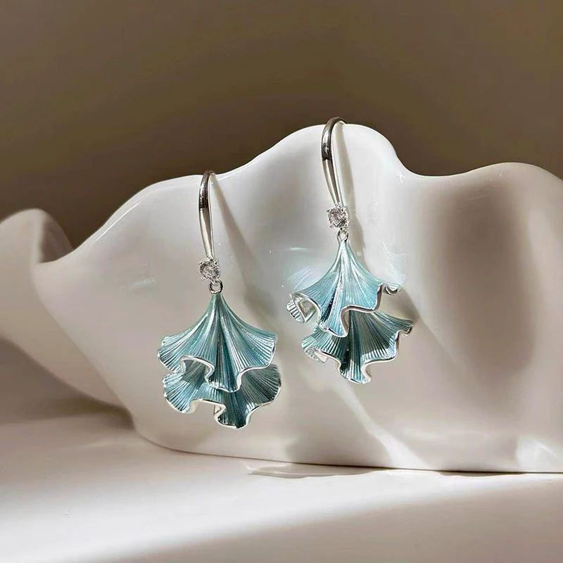 New Fashionable Blue Drip Oil Wrinkled Ginkgo Leaf Pendant Ear Hooks for Women Unique Personalized Girl Party Trend Jewelry Gift