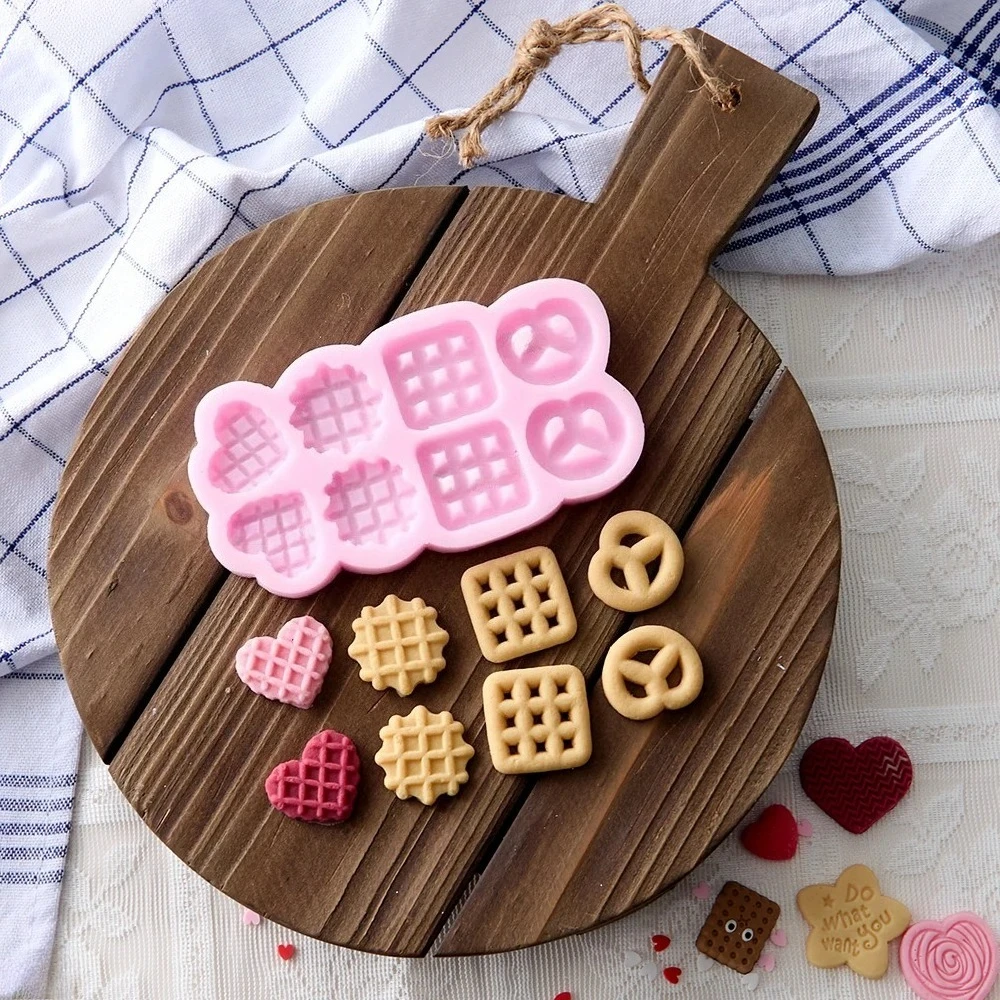 

Valentine's Day Waffle Biscuit Silicone Molds Cute Bunny Bear Love Chocolate Fondant Silicone Baking Mold Cake Decorating Tools