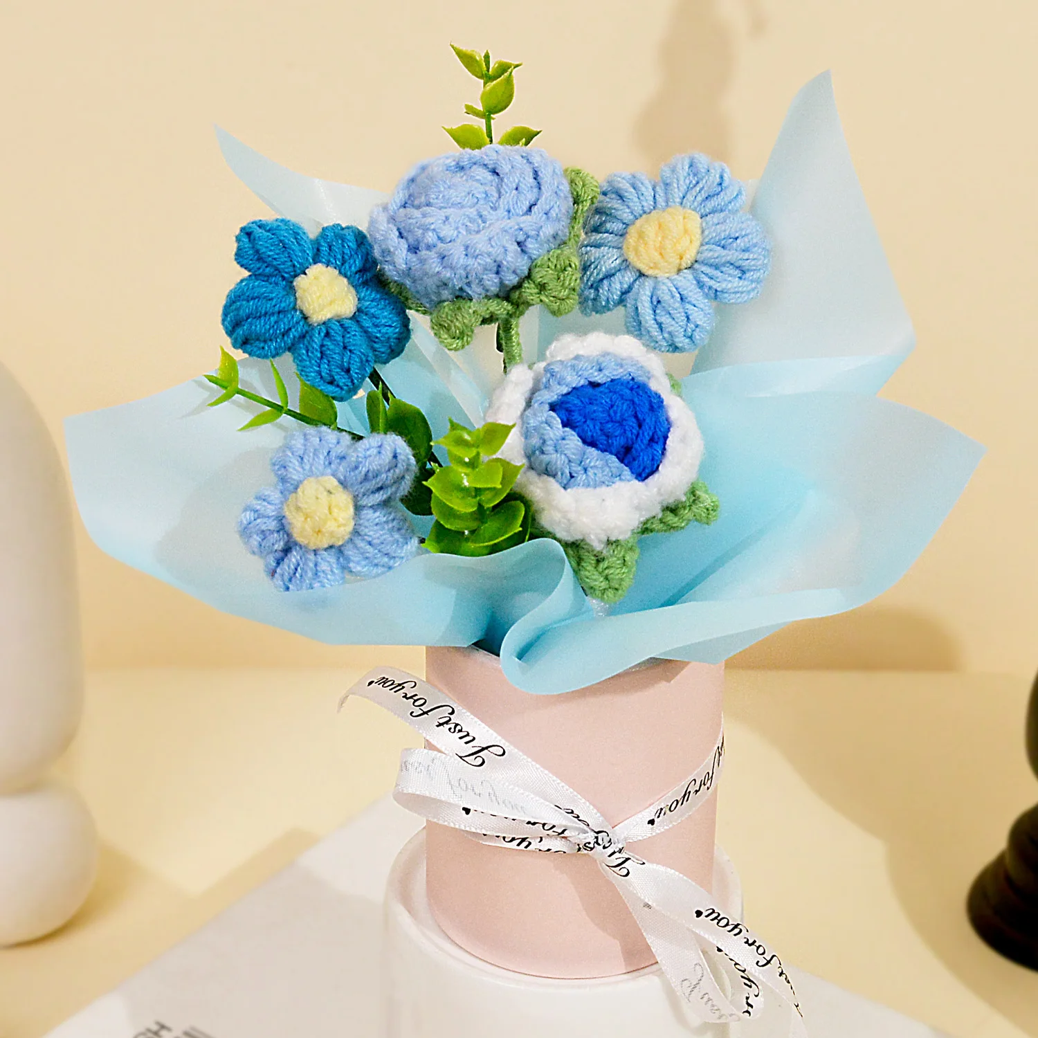 1 Stück handgefertigter gehäkelter Rosenstrauß, gestrickte Rosen- und Gänseblümchenblume für Muttertag, Weihnachten, Thanksgiving und Heimdekoration – Detail 2
