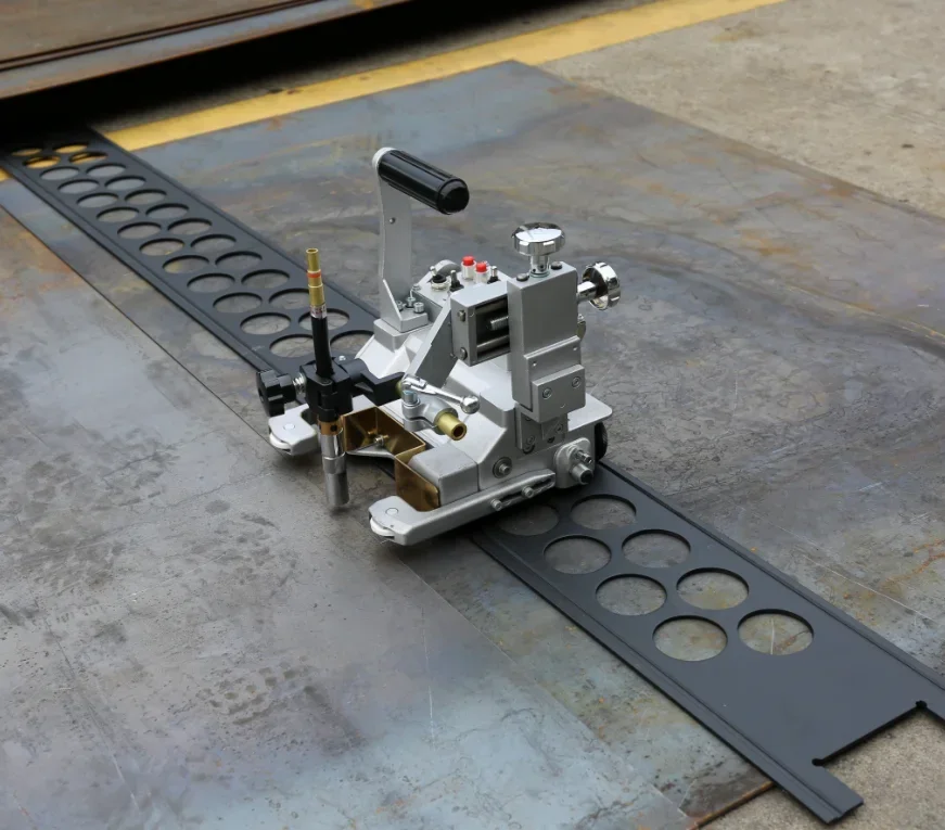 

HK-6B-D Good quality flat track Continuous/Incontinuous welding tractor
