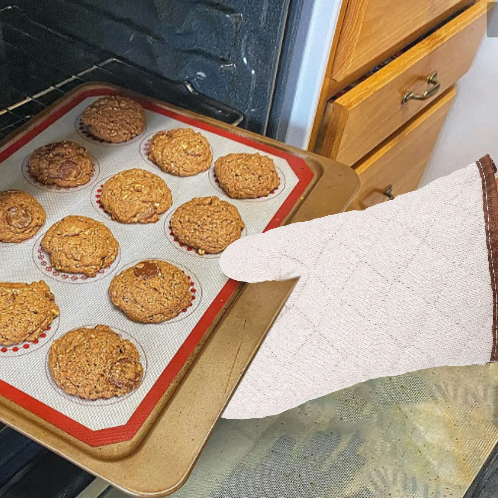 

1Pair Protective Oven Gloves Heat Resistant Baking Cooking Gloves Non-Slip Silicone Oven Mitts for Grill Microwave