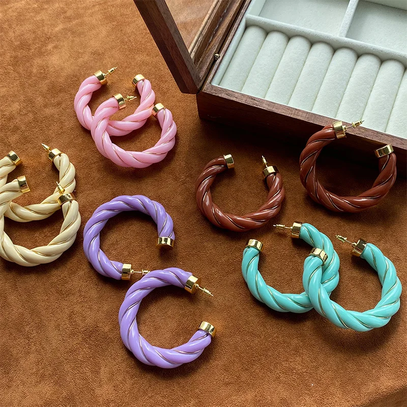 

Candy color resin twist hoop earrings for women dopamine earrings summer holiday jewelry new in 2025