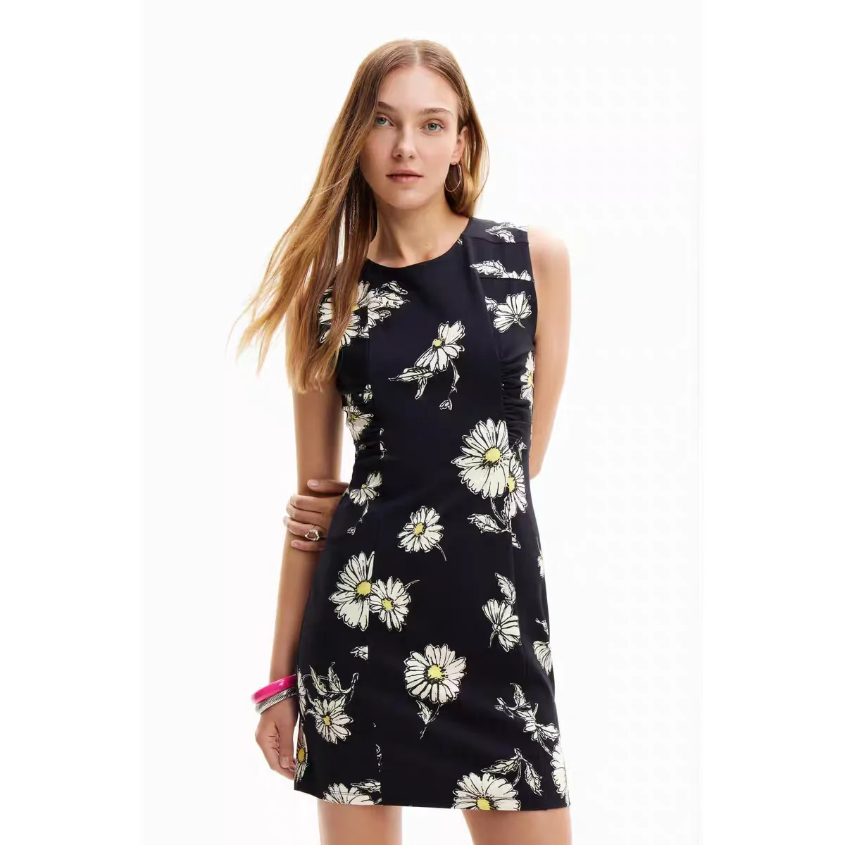 

Foreign trade original single Spanish fashion sleeveless pleated chrysanthemum dress
