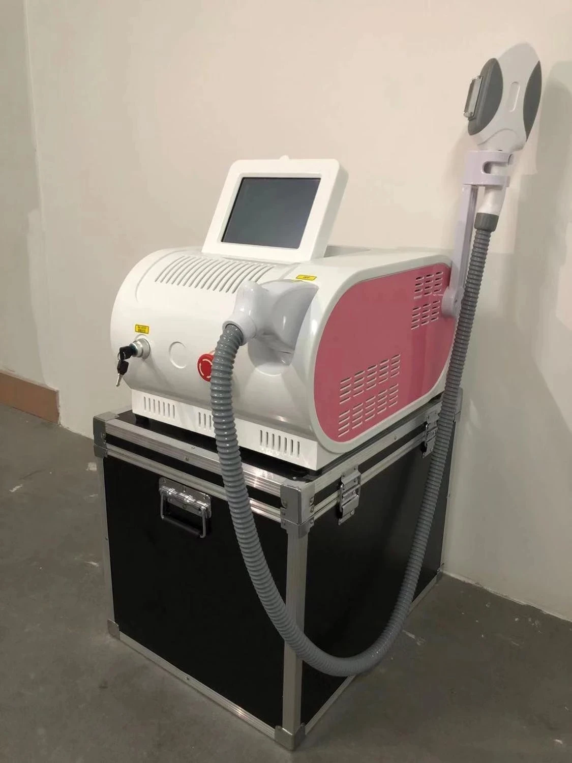 

2024 High Quality Portable IPL OPT/Elight Hair Removal And Skin Whitening 640nm,530nm,480nm 3 Wavelength Laser-Machine With CE