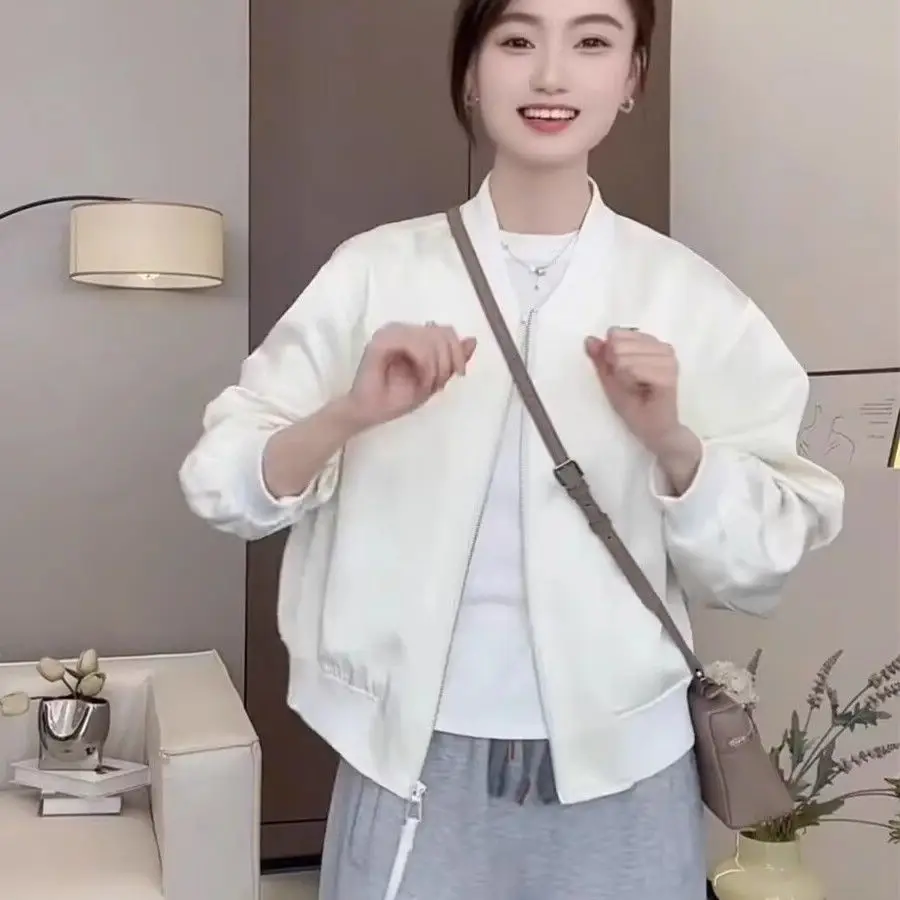 

2026Spring Autumn New Windbreaker Coat Women's Baseball Uniform Jacket Short Casual Joker Explosion Outcoat Ladies Overcoat Tops