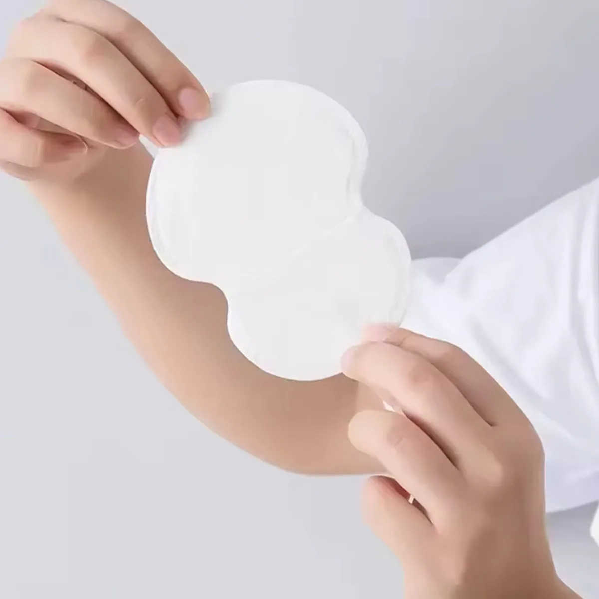 20/30/50/70pcs-Disposable underarm and armpit sweat pads, sweat absorbing patches, deodorant, non-woven fabric, breathable
