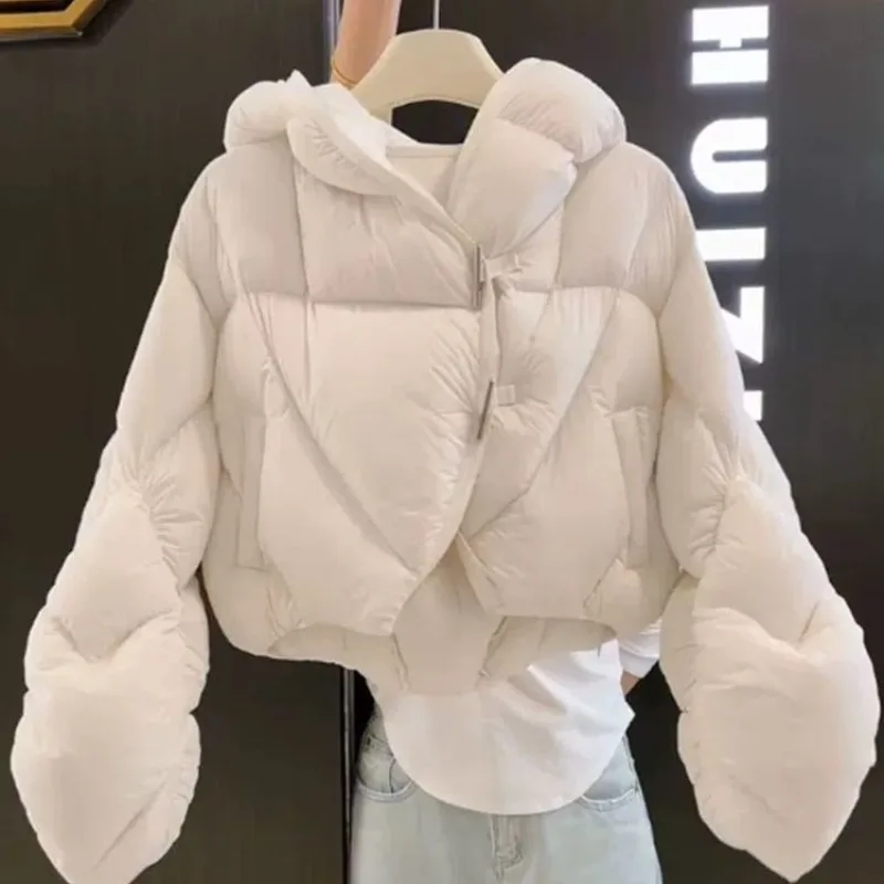 Unique and Good-looking White Short Cotton Clothes Winter 2026 New High-end Small Bread Clothes Thick Coat Temperament Commuting