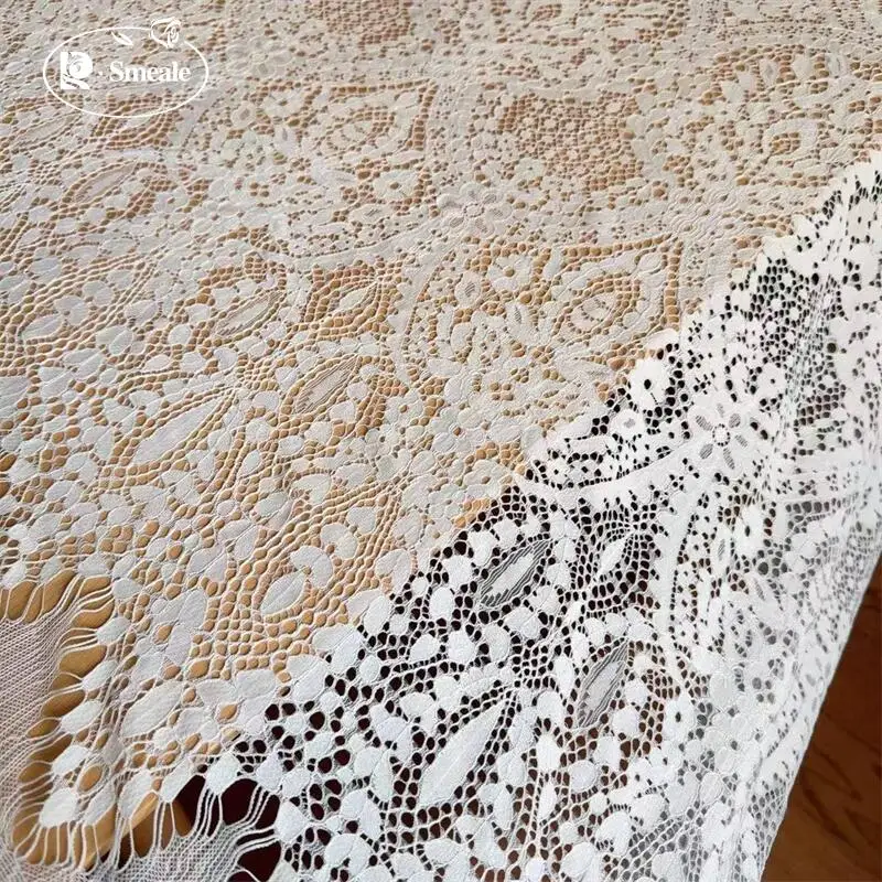 3 Meter Baumwollseil-Stickerei-Wimpernspitzenstoff. Weiße Hochzeitskleid-Blumen-Nähzubehör von hoher Qualität. – Detail 5