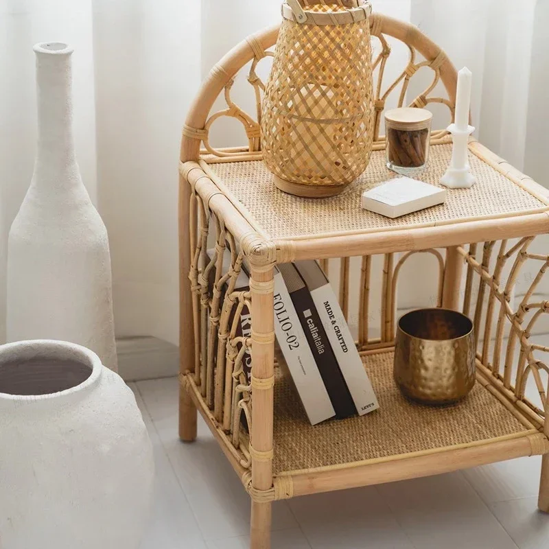 # Einfacher rattan gewebter Couchtisch, Schlafzimmer, Sofa, Beistelltisch, natürlicher indonesischer Rattan-Nachttisch, flexible mobile Zimmerschreibtische