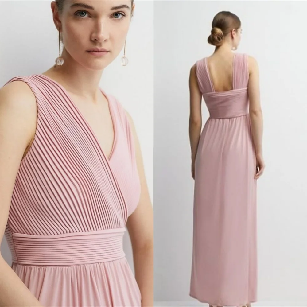 

Customized Soft Pink Jersey Evening Dress Modern V-Neck Sleeveless Homecoming Dresses Sweep Train Special Occasion Gowns