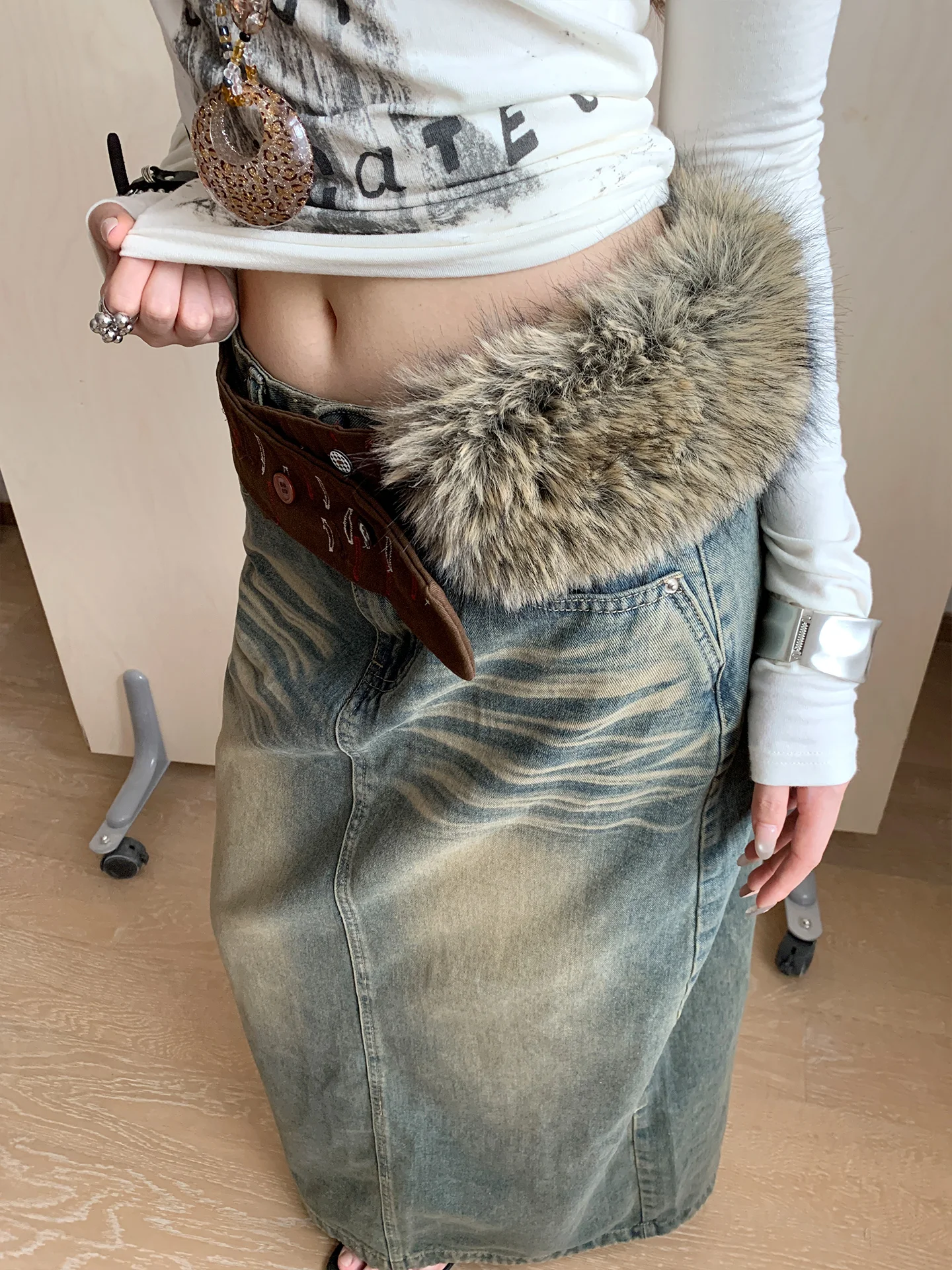 Retro Hand-Sewn Button Leather And Fur Wide Belt For Women Niche Y2K Hot Girl Style Brown Waist Cincher