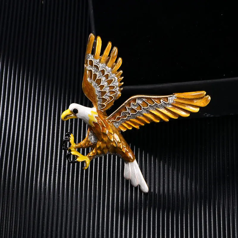 Vintage Golden Eagle Enamel Brooch Luxury Small Bird Metal Lapel Pin Wholesale Animal Decor Jewelry For Suit Collar Backpack