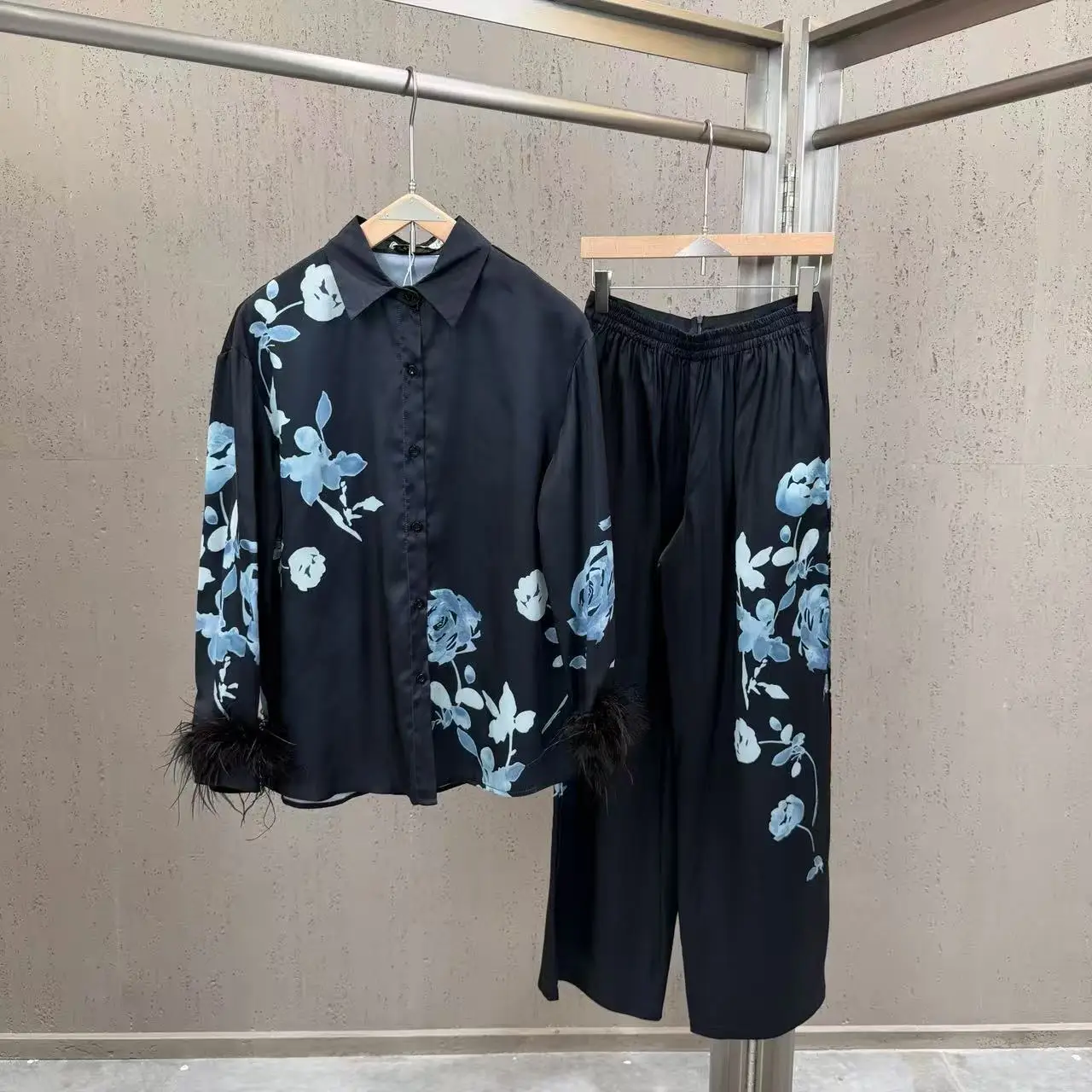 

Women's Black Ink Floral Satin Shirt & Wide Leg Pants Set with Feather Trim, Office Workwear Two-Piece Outfit