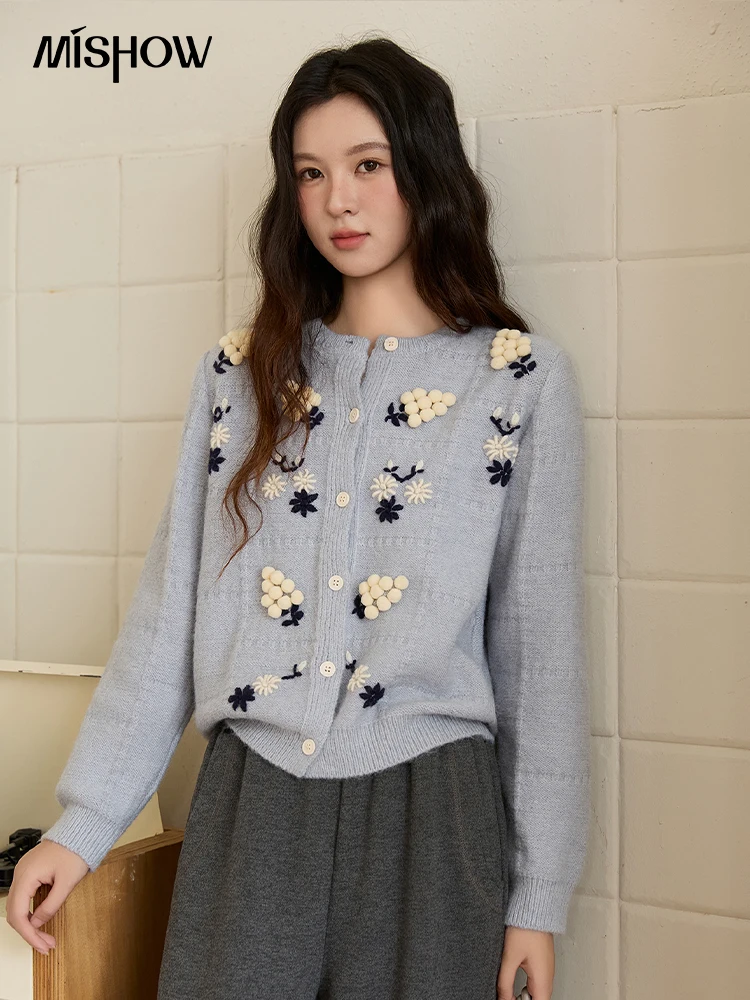 

MISHOW женский кардиган с 3D вышивкой винограда, свитер с длинными рукавами, зима 2025 года, голубой вязаный свитер с круглым вырезом MXE88Z2712