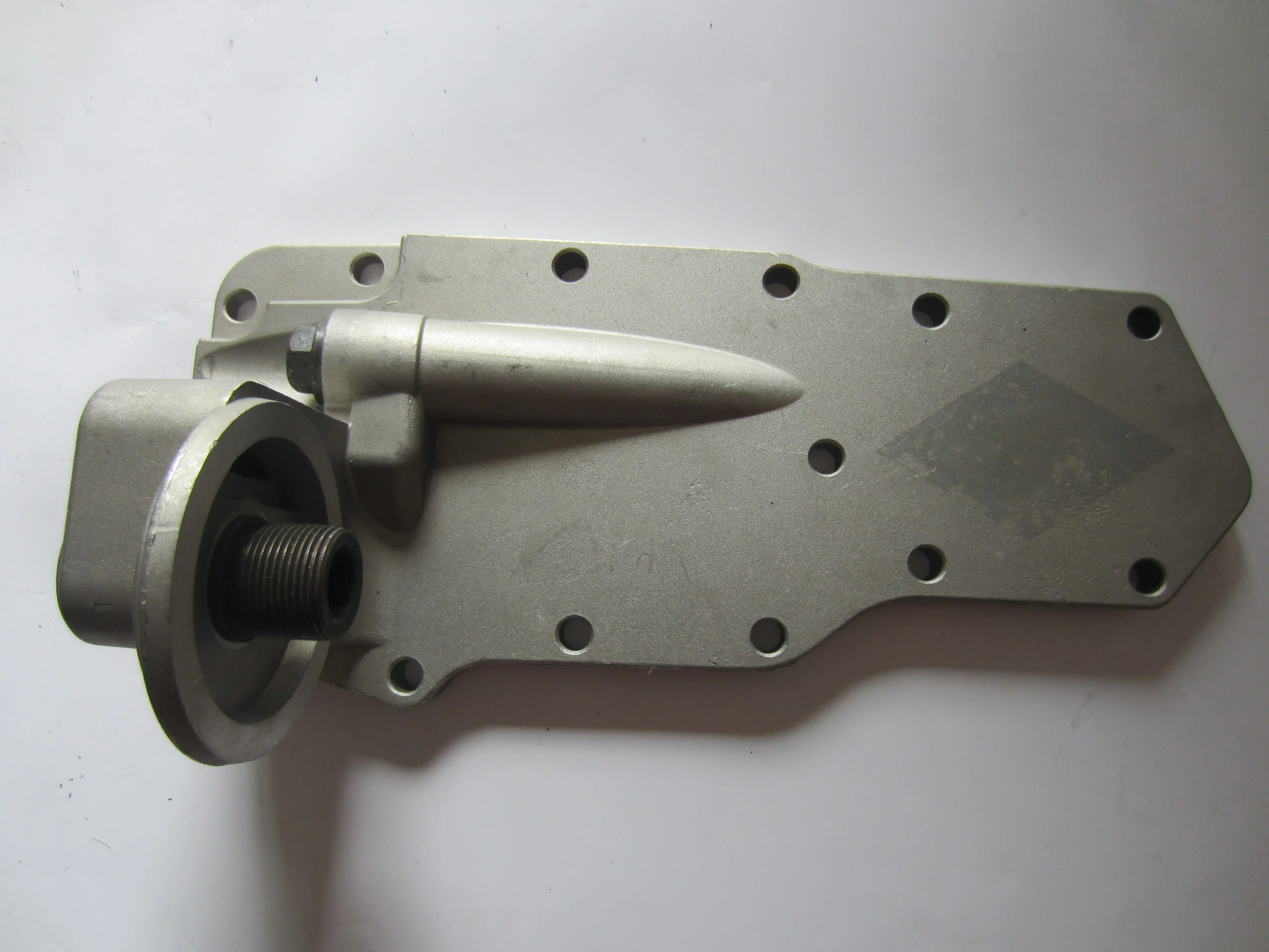 정품 엔진 부품 6BT 엔진 오일 필터 헤드 3918954