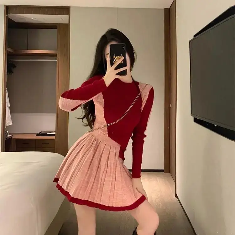 

Two-Piece Set Small Fragrant Style Contrasting Color Knitted Long-Sleeved Sweater Short Pleated Skirt Autumn New French Suit