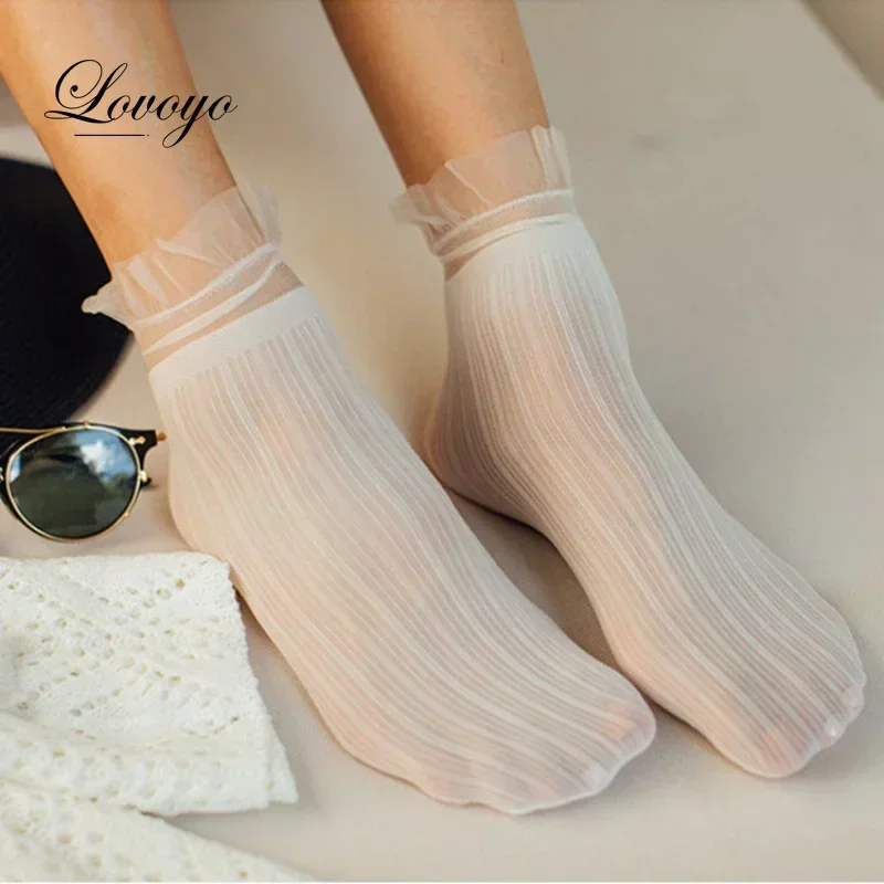 Chaussettes fines transparentes en nylon pour femmes, à rayures, en maille de verre, élastiques, respirantes, à tube moyen, à la mode, pour l'été