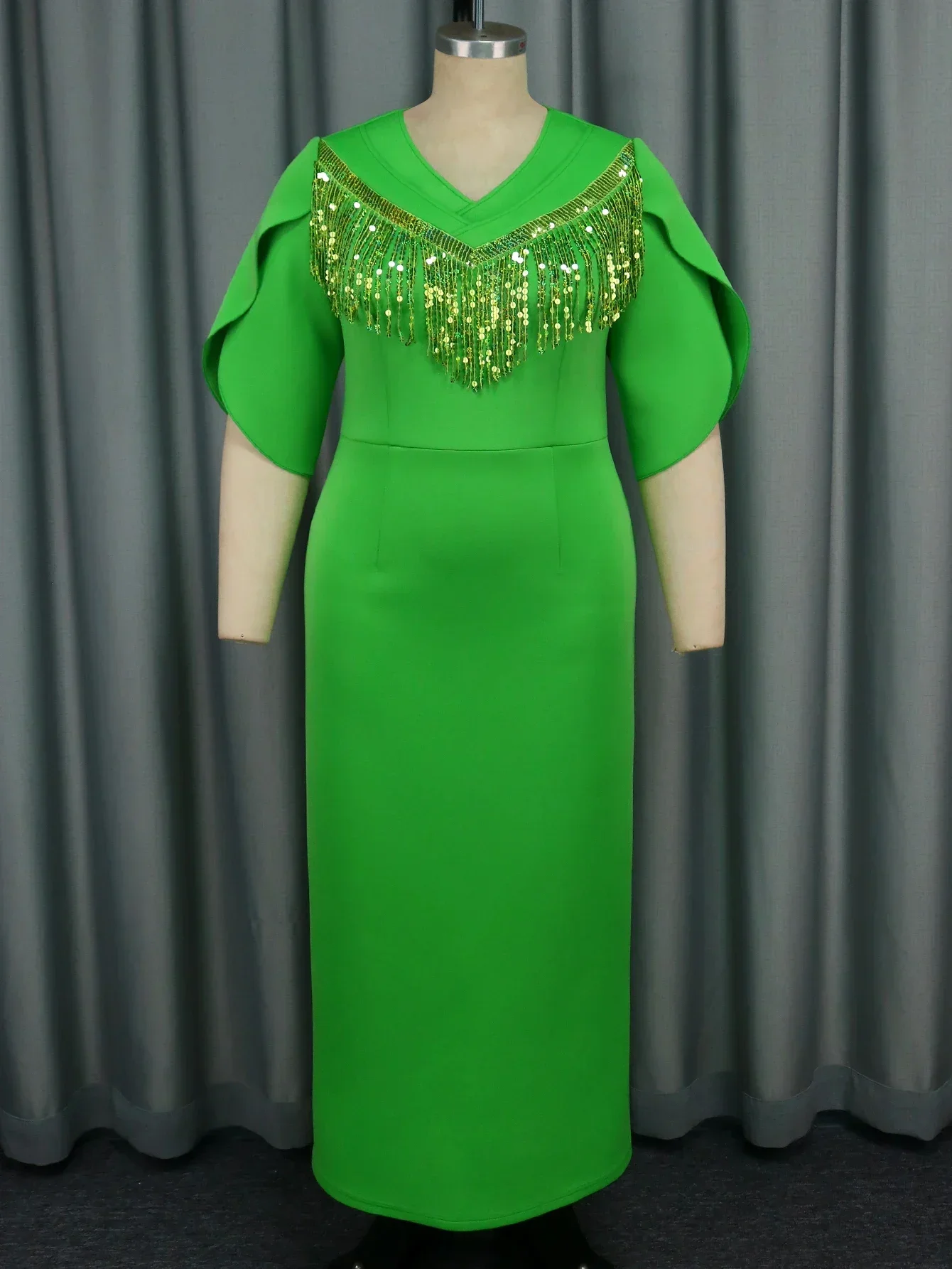 Fashion Green Dress For Women V Neck Three Quarter Sleeves Sequins Tassel Bodycon Maxi Party Club Prom Evening Gowns 2024 New