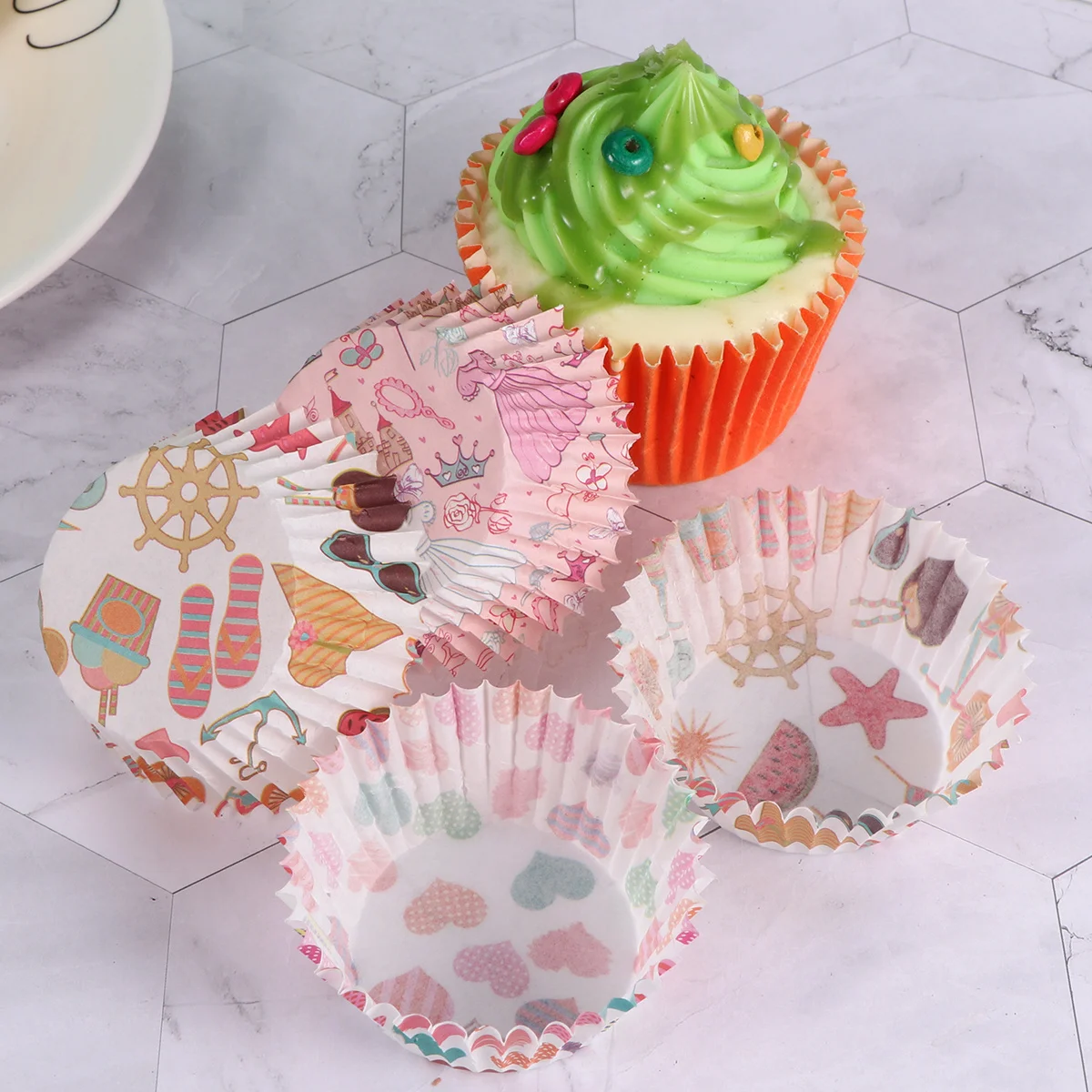 

400Pcs Oil Proof Cupcake Wrappers Non Slip Waterproof Muffin Liners for Bridal Shower Birthday Wedding Baking Decorations