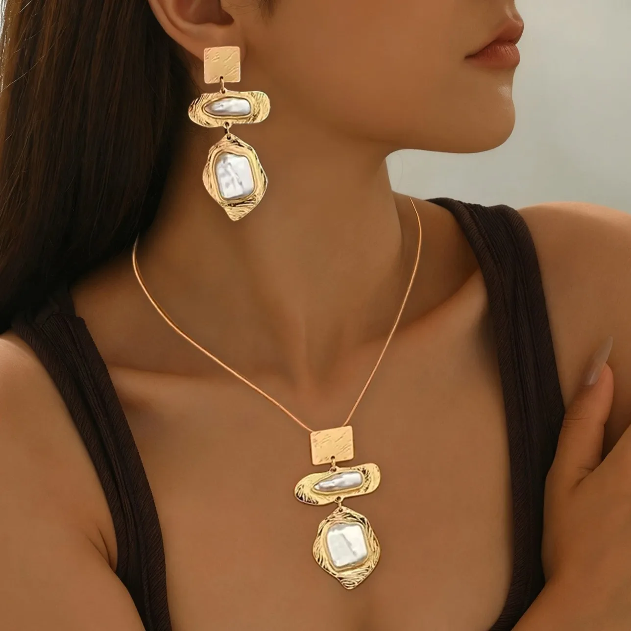 conjunto-de-brincos-e-colar-de-perolas-barrocas-da-moda-para-mulheres-design-geometrico-irregular-joias-em-liga-para-uso-di