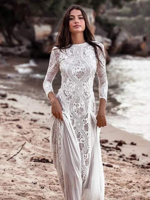 Vestido de noche elegante con encaje y espalda descubierta