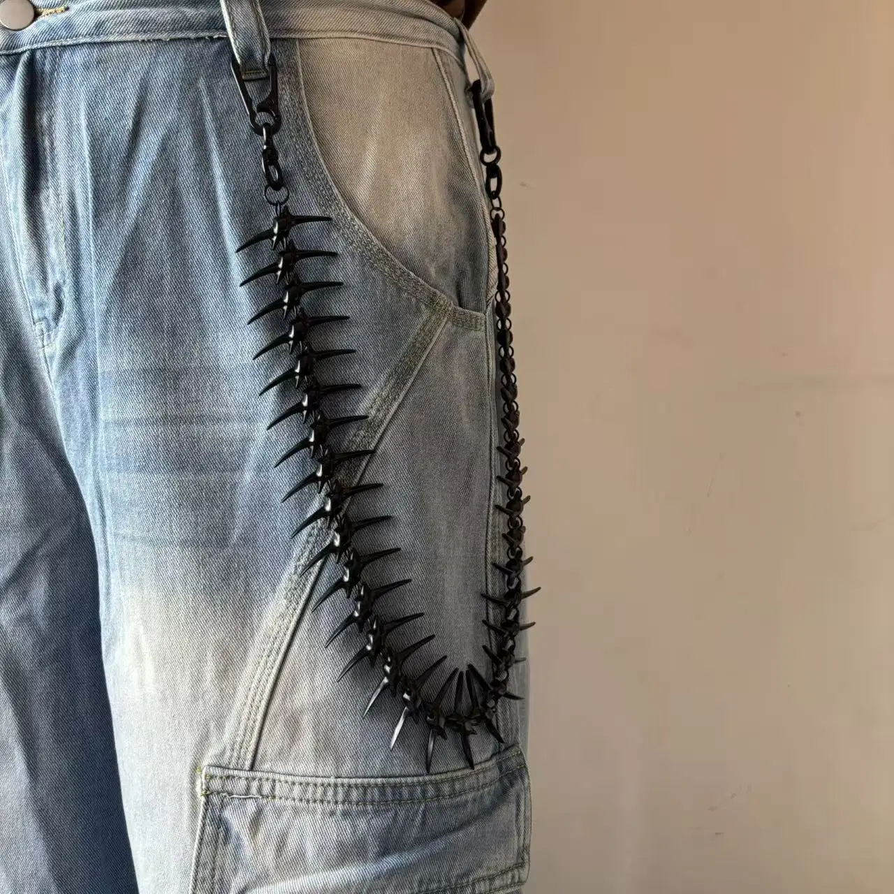 Matte Black Skeleton Metal Heavy-Weight Fishbone-Shaped Pant Chain, Runway Design Bag Accessory