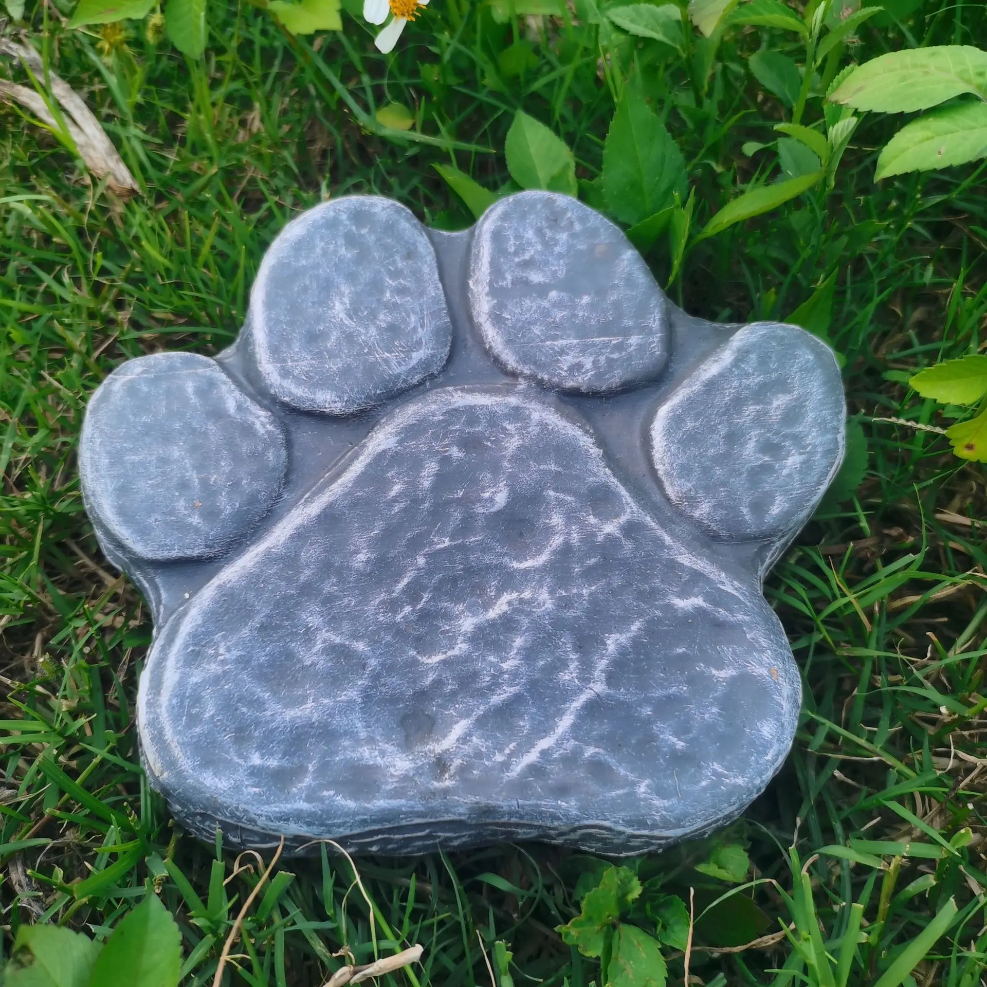 

Dog Gravestone paw print Monument Animals Tombstone Cat Grave Marker Headstone Outdoor Tomb Gravestone Pets Memorial Items