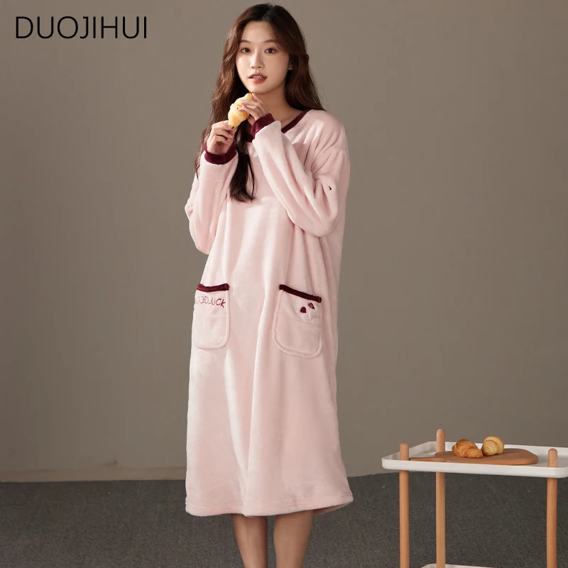 

DUOJIHUI Contrast Color Basic O-neck Chic Flannel Female Sleepwear Winter New Simple Casual Fashion Long Sleeve Sleepwear Women