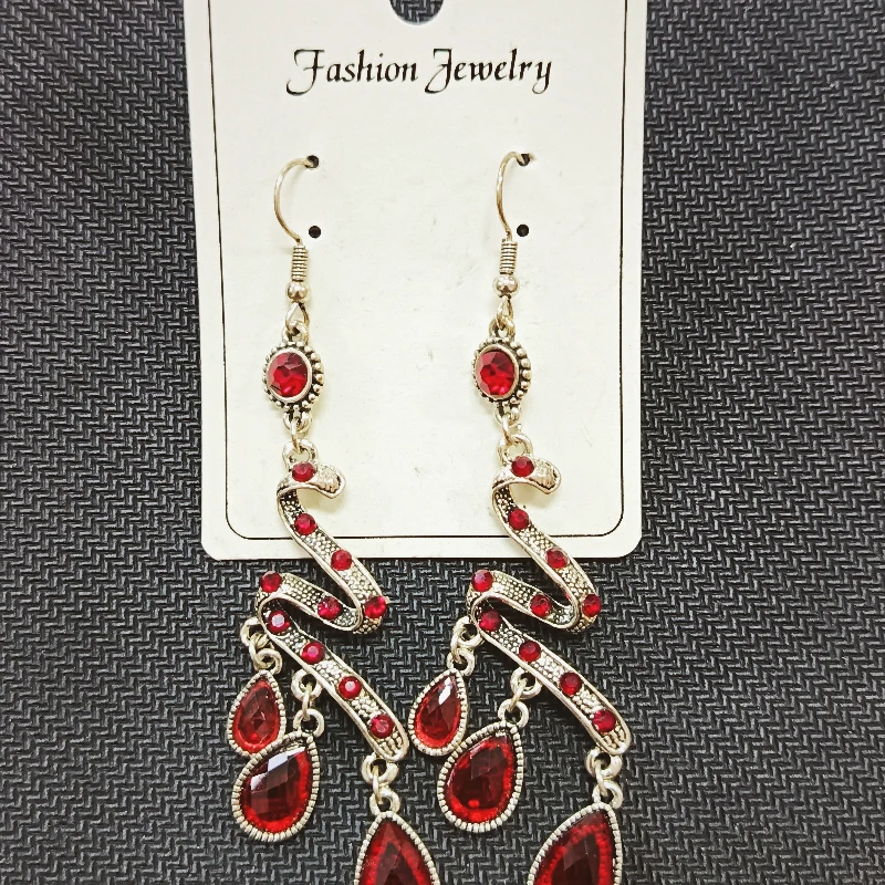 Casuale 1/10/30/50 pezzi Set di gioielli colorati Collana Orecchini Anelli Bracciali Ciondolo Donna Stile vibrante Regalo