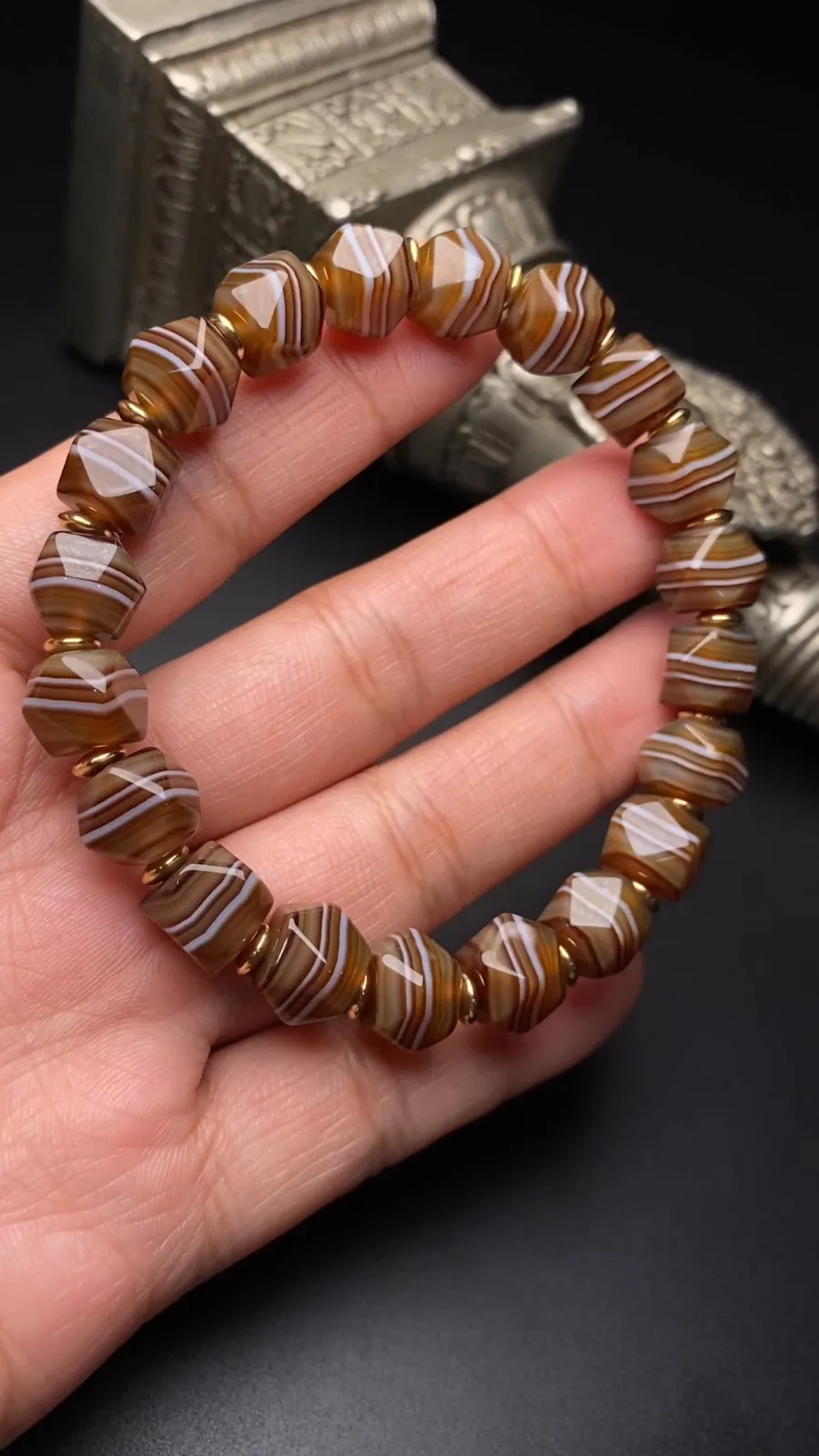 Tibetan Natural Old Agate DZi Silkworm Lines Polyhedral Beads Bracelet M0417