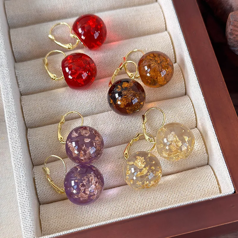 Vintage Clear Resin Large Round Ear Cuff with Gold Leaf Autumn Fall Elegant Drop Earrings for Women Premium Jewelry Accessories