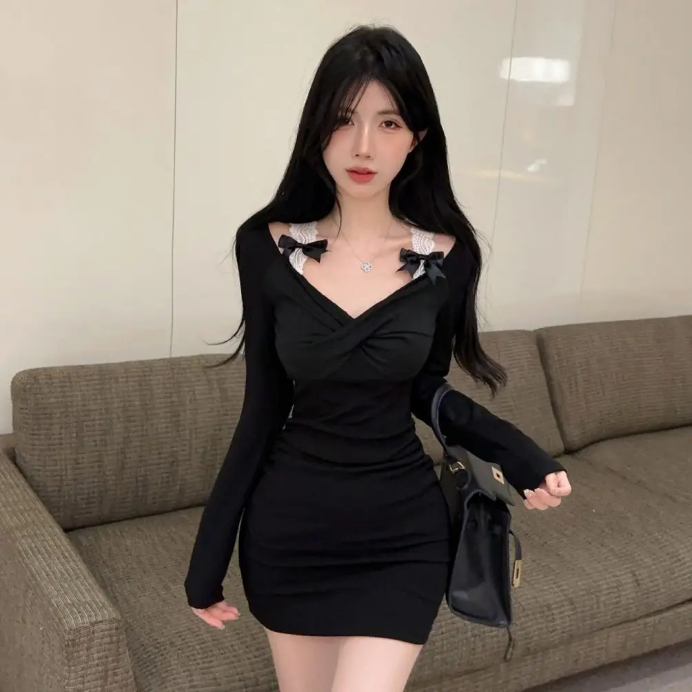 Gagaok French Style Sexy Dress 2025 Spring New Slim Pleated High Waist Mini Dresses Women Kink Design Lace Splicing Bodycon