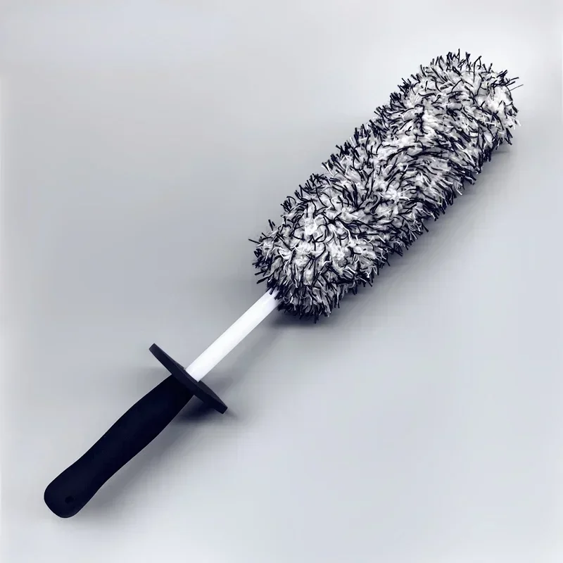 

Полностью новая щетка для мытья колес из микрофибры. Противоскользящая ручка. Легко чистится. Диски. Спицы. Бочки и суппорты. Щетка для мытья шин.