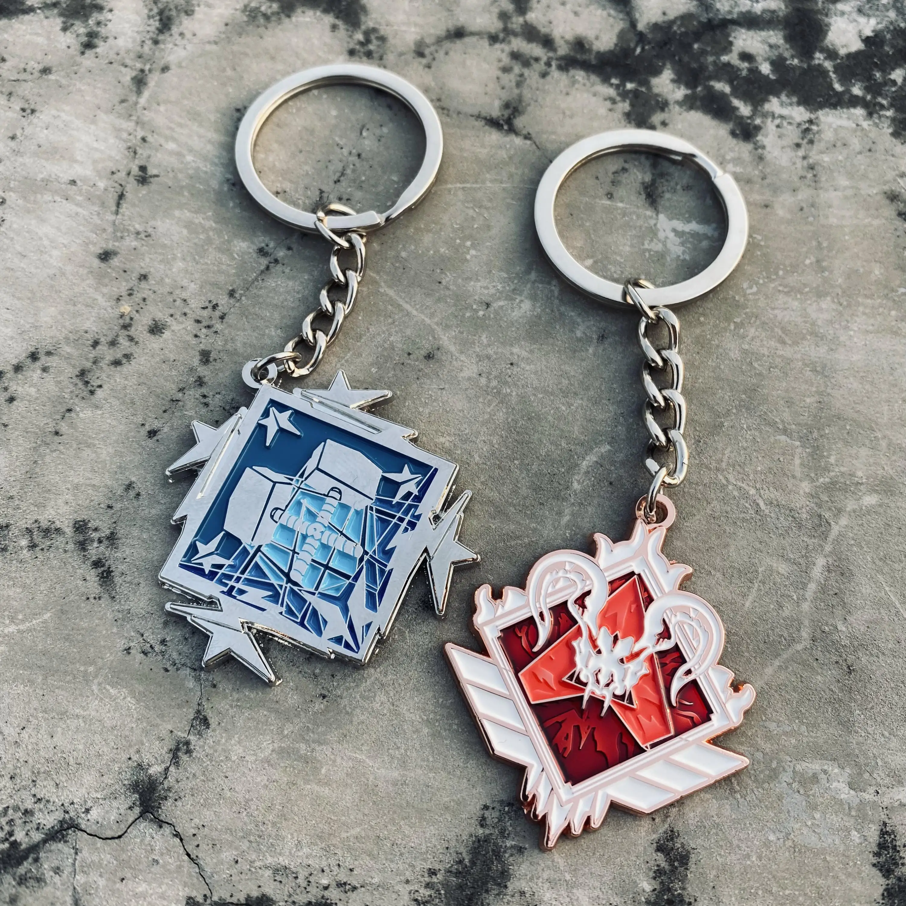 Apex Legends Metal Keychain Sea of Skulls Double Hammer