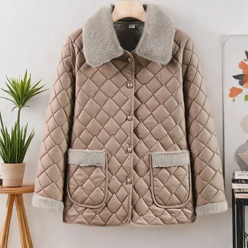 Chaqueta de plumón de algodón con capucha corta acolchada, abrigo grueso, ropa de pan, Parka blanca brillante plisada, moda de invierno, novedad de
