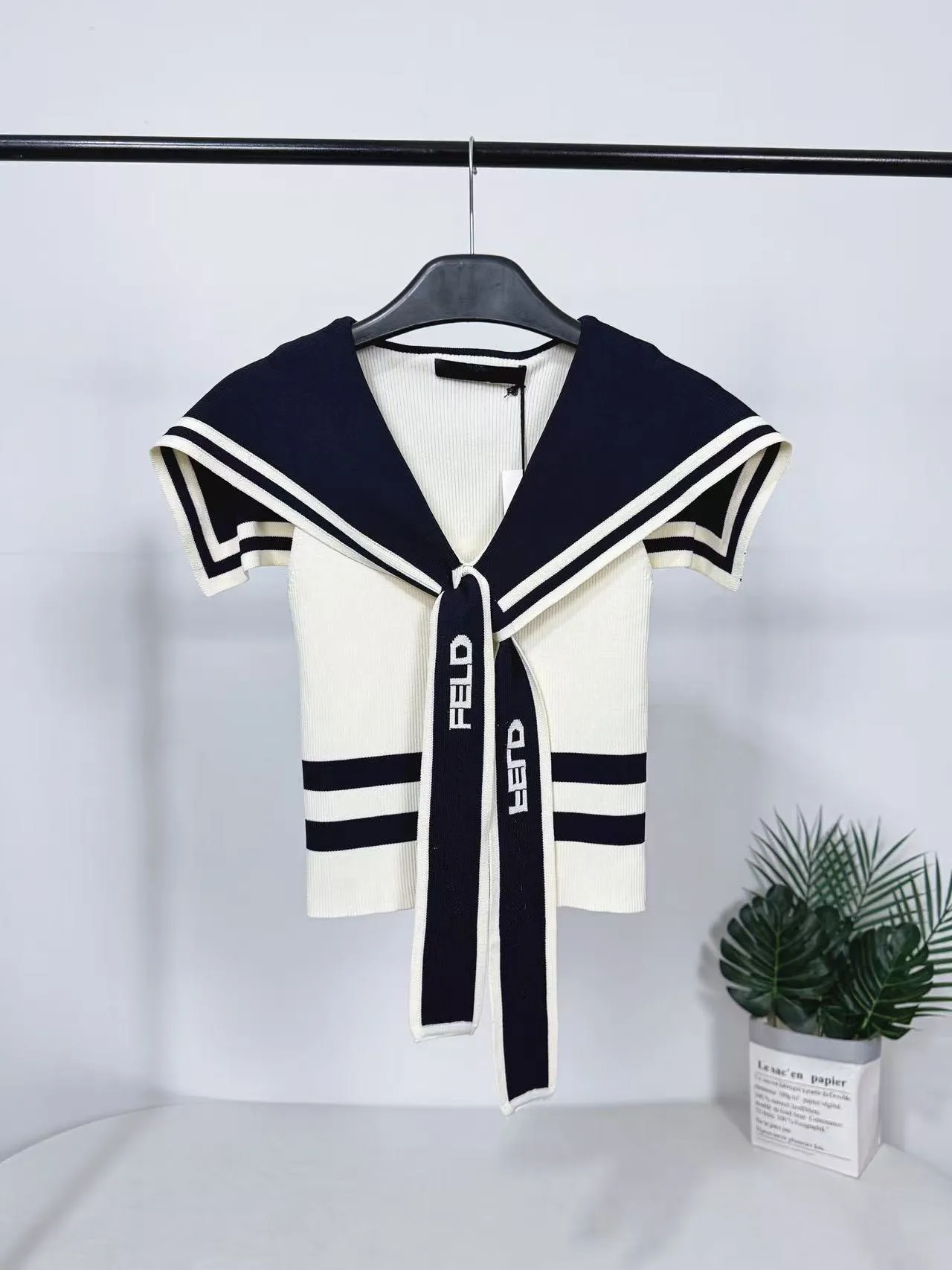 

Pure Desire Style Sleeveless Knitted Sweater Naval Collar Letter Embroidery Slim Fit Trendy Girl's Fashion Casual Commute Wind