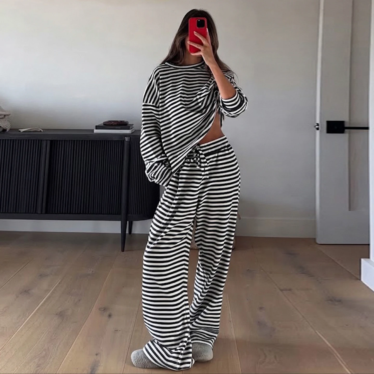 Casual Colorblock Stripe 2-Piece Outfit Women Crew Neck Oversized Top Elastic Drawstring Wide Leg Pants Set Streetwear Fashion