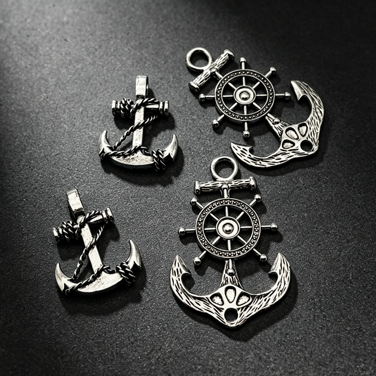 4-Piece Set of DIY Handmade Anchor and Rudder Pendants, Nautical Style Anchor Pendants in Two Styles, Suitable for DIY Bracelets, Necklaces, Earrings, and Hanging Ornaments, Handmade Beaded Decoration Accessories