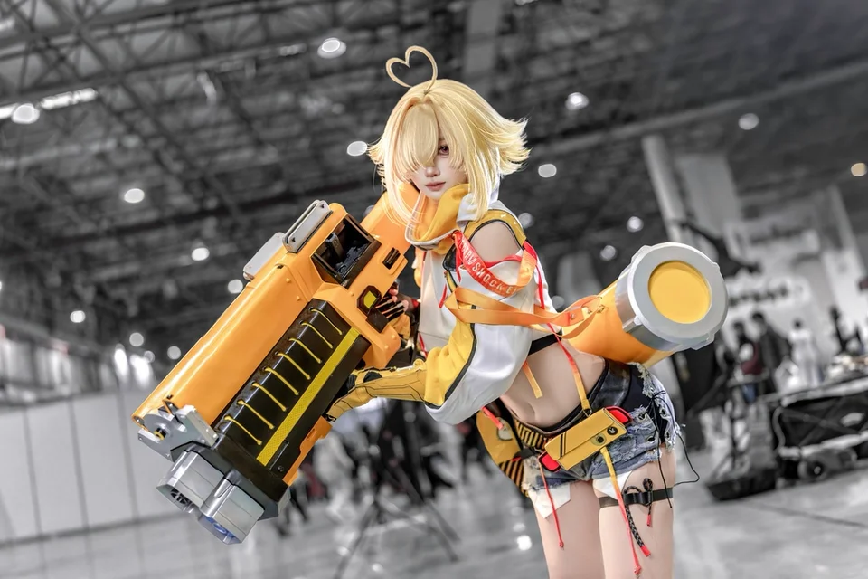 

Elegg‌ The Prop of Carrying A Bucket Can Emit Light Cosplay Replica Prop Decoration Character Accessories Halloween Fancy Party