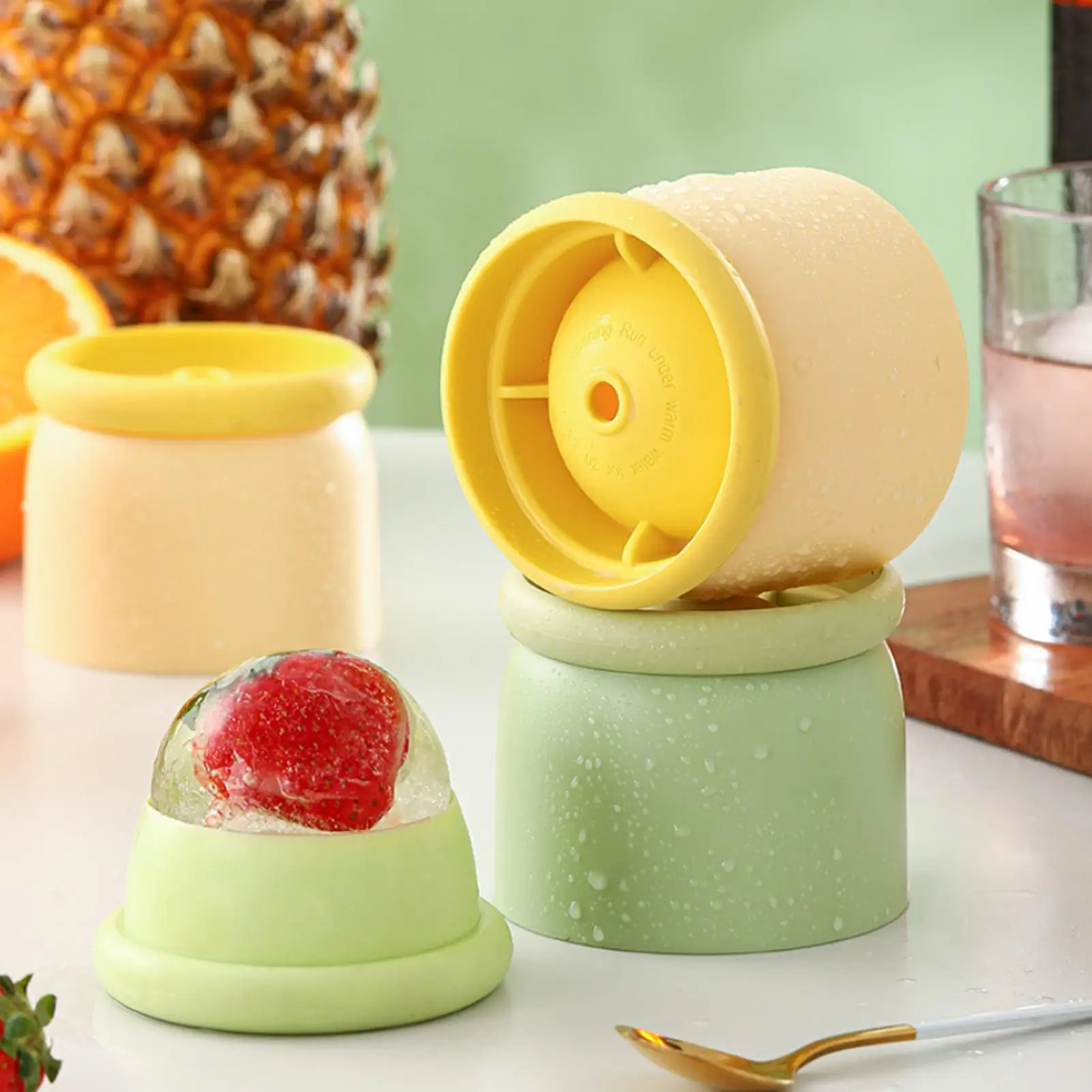 Ice Ball Mold Large Reusable Sphere Mould Circle Ice Cubes Mold for Juice Beverage Whiskey Drinking Kitchen Bar Chilling Tray