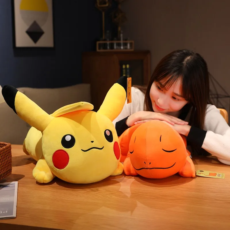 Brinquedo de pelúcia Pokemon Pikachu para crianças, boneco recheado bonito, tamanho grande, Charmander, travesseiro, presentes de aniversário, 35-60cm