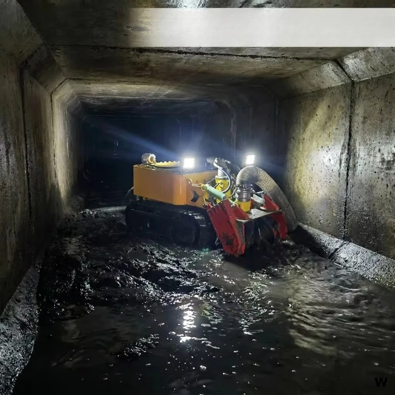 Continuous Working Underwater Sediment Extraction Robot Crawler Dredge Machine for Freshwater Reservoir Silt Removal