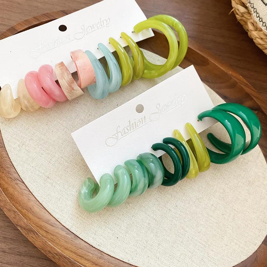 DOO MEI 5/6 Pairs Acrylic Resin Hoop Earrings Set Colorful Marbled C‑Shape Earring Geometric Circle Earrings for Women Jewelry