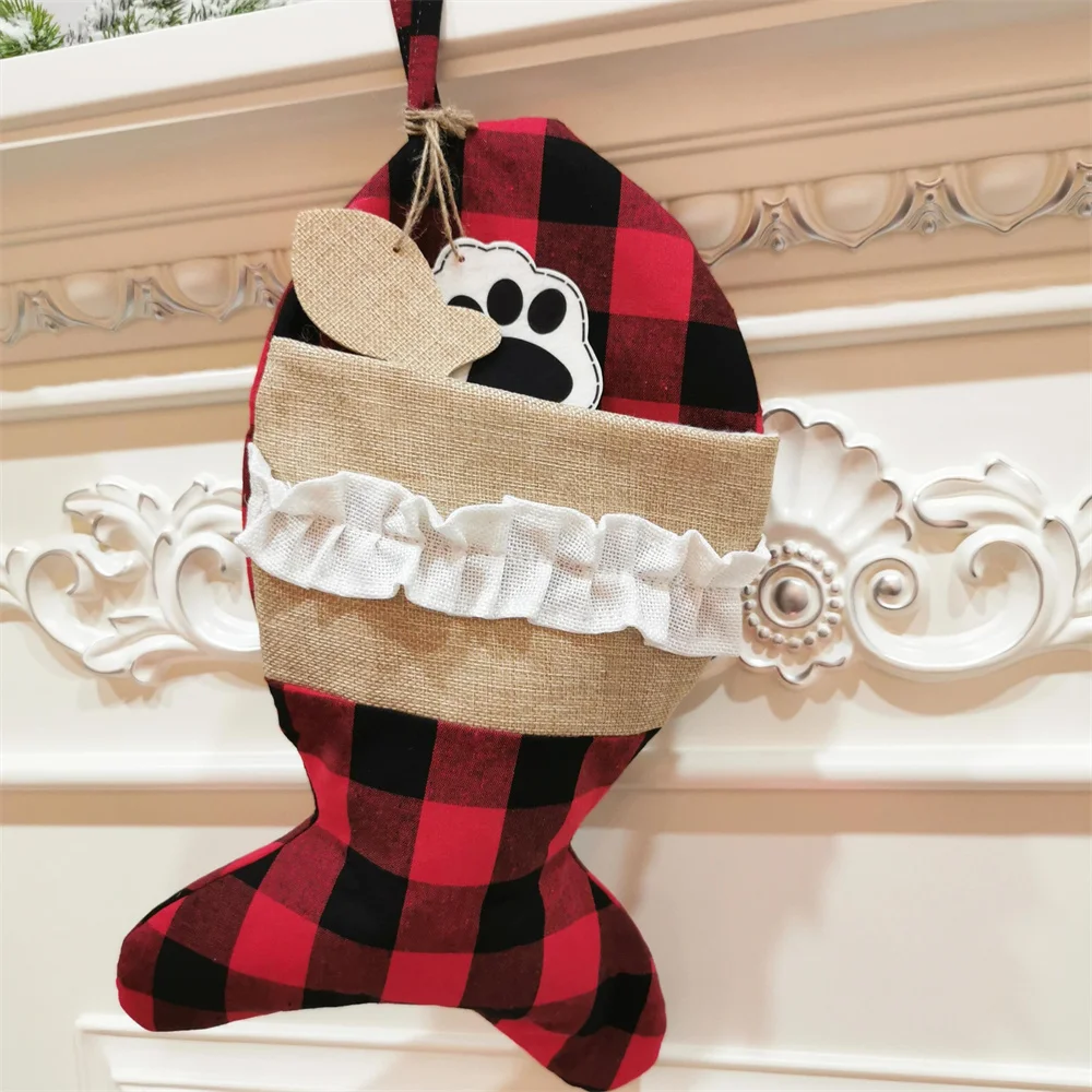Plaid Weihnachts strumpf für Haustier Büffel Plaid schwarz und rot karierten Hund Knochen Fisch Form für Welpen Kitty Katze mit Bogen – Detail 6