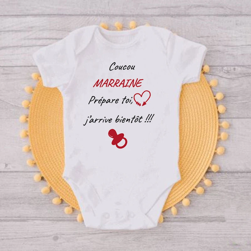 Hallo oma/opa bereid je voor op een pasgeboren bodysuit, ik kom binnenkort babykleding zwangerschapsaankondiging baby romper outfit