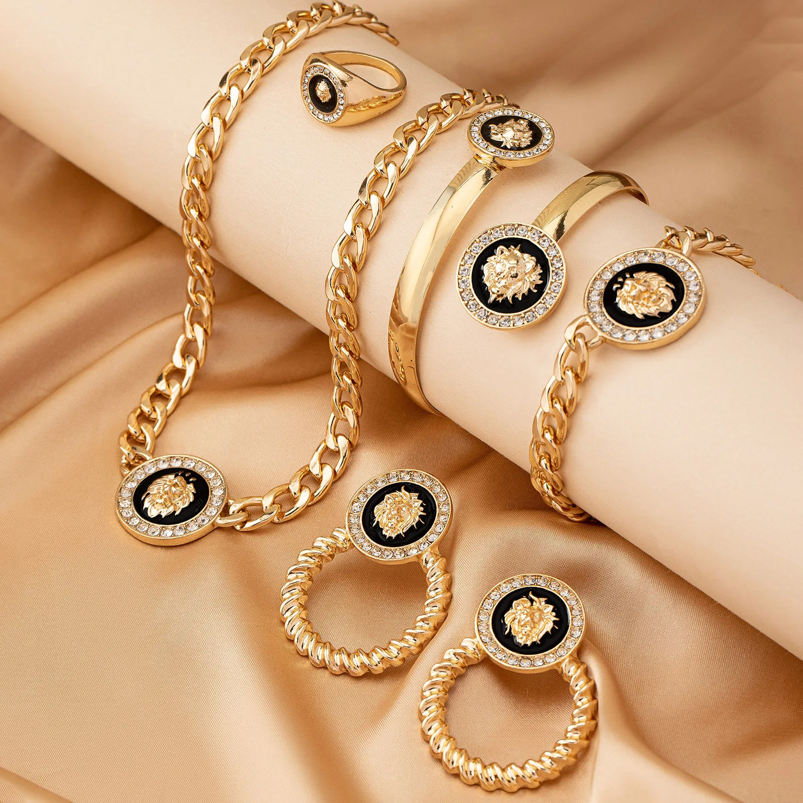 

Creative Lion Head Jewelry Set for Women New Fashion Zircon Enamel Animal Pendant Necklace Bangles Chains Bracelet Earring Ring