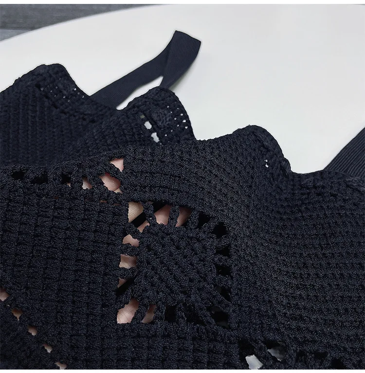 Open navel knitted suspender temperament black hollow hook flower short vest top 2024 summer new women's French style